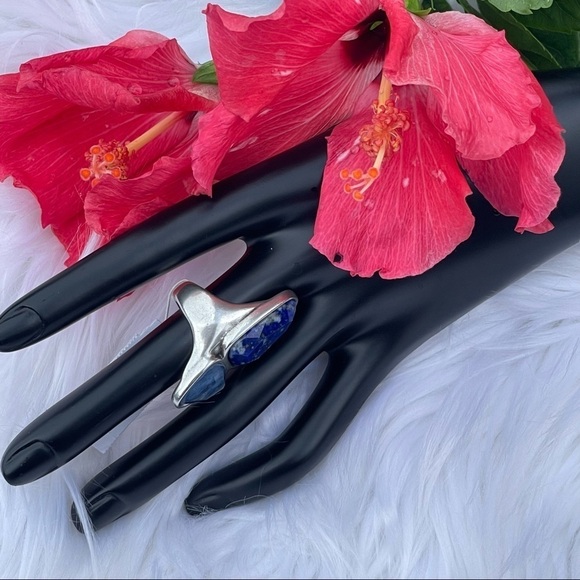 NWT Kendra Scott Margot Vintage Silver Navy Stone & Glass Cocktail Ring - Picture 4 of 11